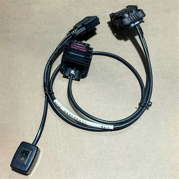 Kaapeli MD1/MG1-sovitinkaapelille ECU:n ja diagnostiikkatyökalun MD1CS001 MD1CP002 yhdistämiseen