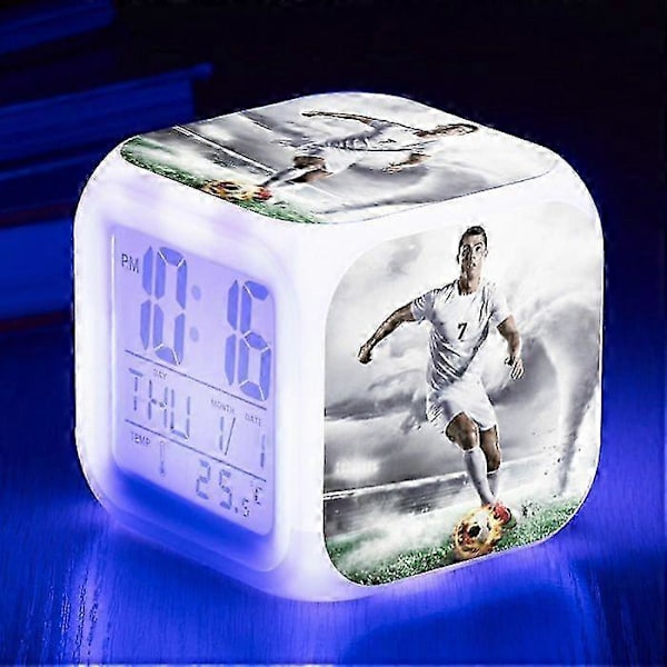 2025 Cristiano Ronaldo -herätyskello jalkapallon MM-liigaan, pieni herätyskello luovalla LED-näytöllä eri tyyleissä Type 7