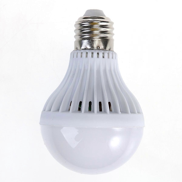 7W E27 220V Sensor LED Lampe Pære Lyd Lys Sensor Auto Smart Pære (hvitt Lys)
