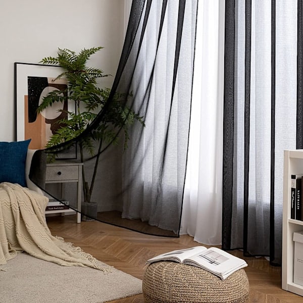 2 stk. ensfarvede gardiner (sort - 140*213cm)