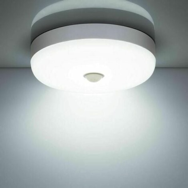 LED Taklampe med Bevegelsessensor 12W 1500LM 6500K Kaldhvit IP56 Vanntett, Rund LED Taklampe for Innendørs og Utendørs Bruk, Trapp, Bad