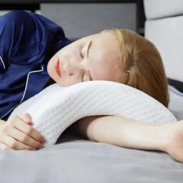 U-formad ortopedisk kudde för sömn memory foam tom hand produkt nacke resa sidosovare 240903