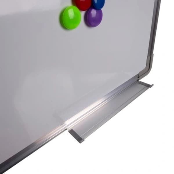Whiteboard med tilbehør / Whiteboard - 60x90cm Hvit