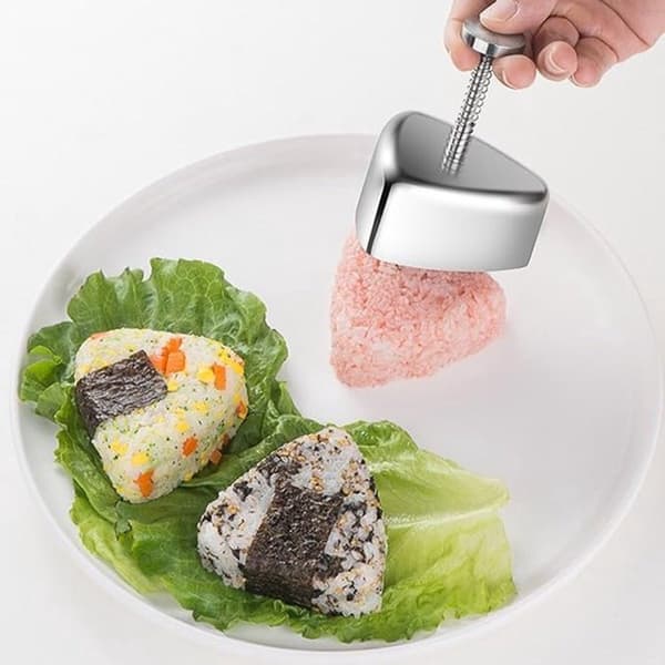 Onigiri Maker Risbolleform i Rustfritt Stål Non-Stick Gjenbrukbar for Barn Bento og Sushi Trekant Sølv 9,5 cm