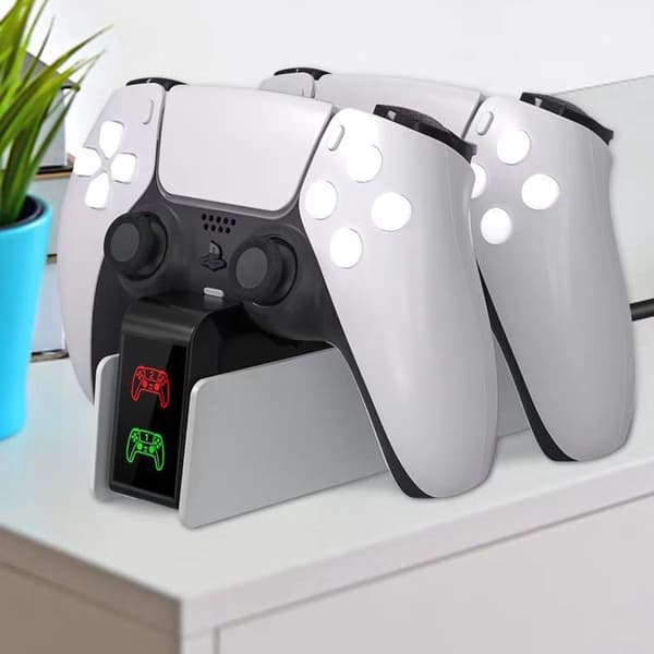 PS5 Controller Opladningsdock, Dobbelt Hurtigoplader Stand med LED-indikator og Sikker Beskyttelse til Gamere, Sort Hvid