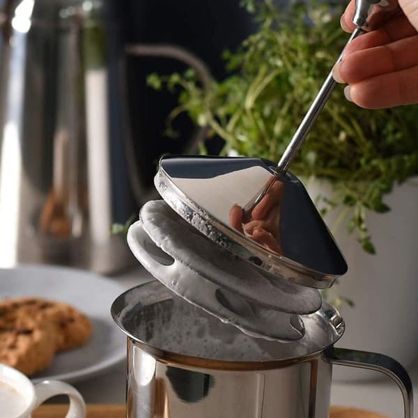 Manuel mælkeskummer, 800cc 304 rustfrit stål dobbeltnet, tåler opvaskemaskine, til cappuccino, latte, kaffe og varm chokolade