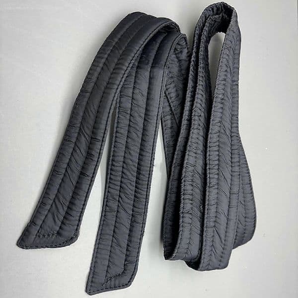 Vadderad dunjacka för damer med bälte, midjebälte, elegant 180 cm långt bälte, mattsvart Matte Black