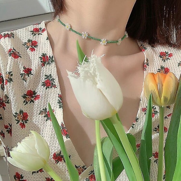 Kort med färgglada pärlor för kvinnor halsband nya semester smycken Korea tusenskönor blommor