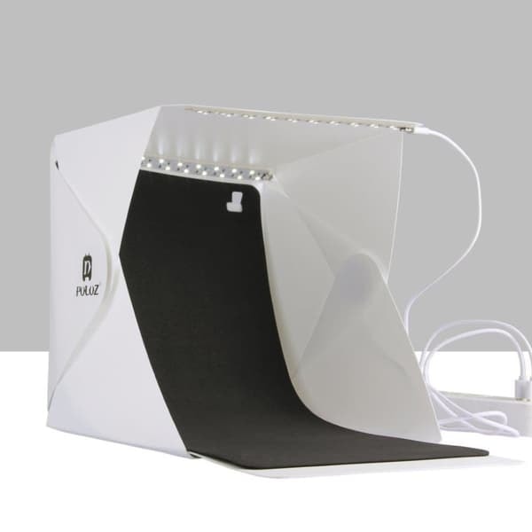TS-Fotostudio mini LED-paneeleilla - 2 taustaa