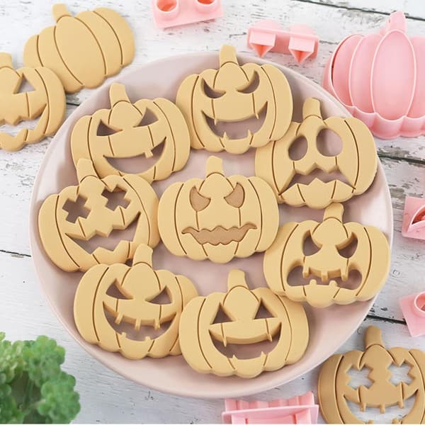 Halloween kakformset, PP-plast pumpa ansiktsformar med 8 ögon- och 8 munformer, för kakor och Halloweenfester, rosa