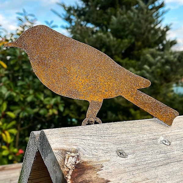 Rustne fugle med skrue til fastgørelse i træ, 4 patinafugle havestik rust rusten havedekoration egern rust dekorativ træpæl