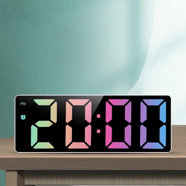 Digital väckarklocka, stor LED-spegeldisplay, tyst drift, datumvisning, för sovrum och vardagsrum, vit med rött ljus