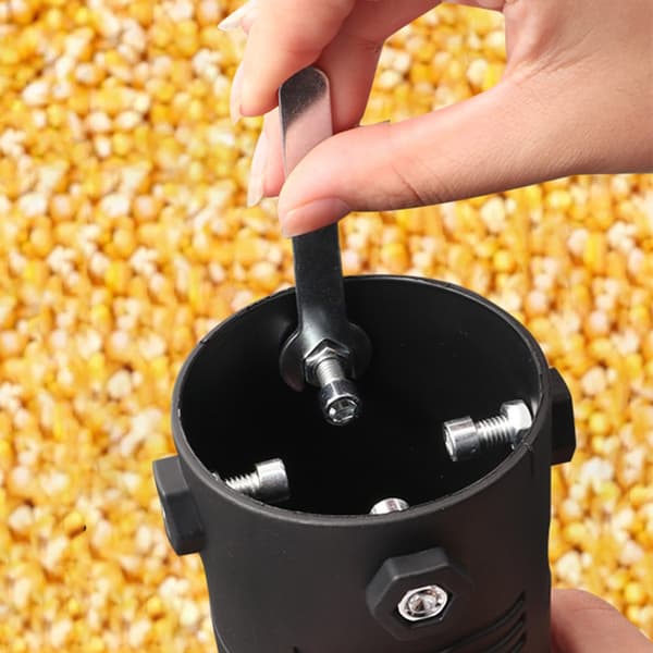 Automatic Corn Peeler Tool Nylon Structure Ideal for Home Gardens and Farmers