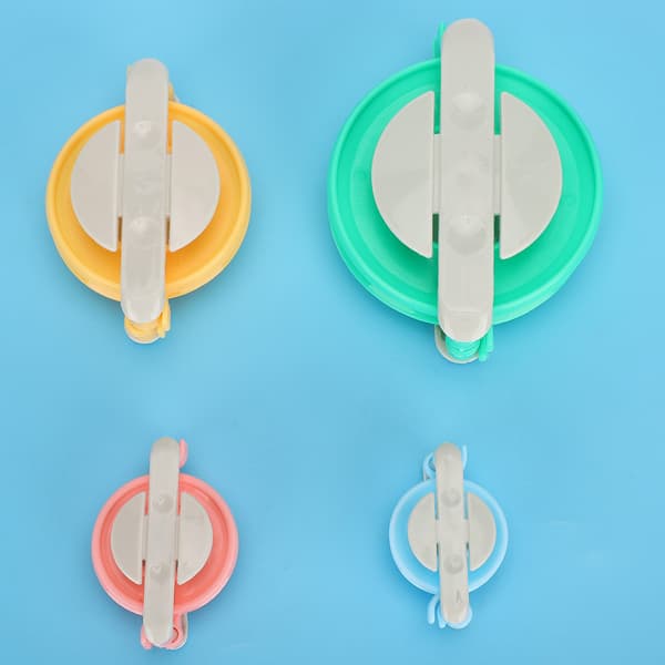 4 størrelser Pompom Maker Plast DIY Fluff Ball Vævning Håndarbejde Strikkeværktøj Sæt