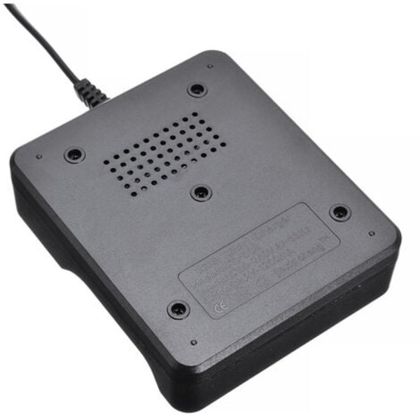 TS-Hurtiglader til AA, AAA batterier. Passer til batterier: 10440, 14500, 17670, 18650, 18700.