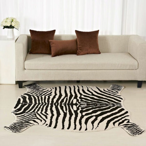 Matta i läderimitation med zebra/ko/get-tryck - Naturlig heminredning - 110x75 cm