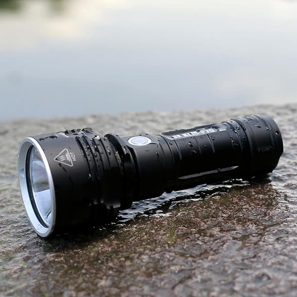 Supertehokas ladattava taskulamppu XLM-P70 345