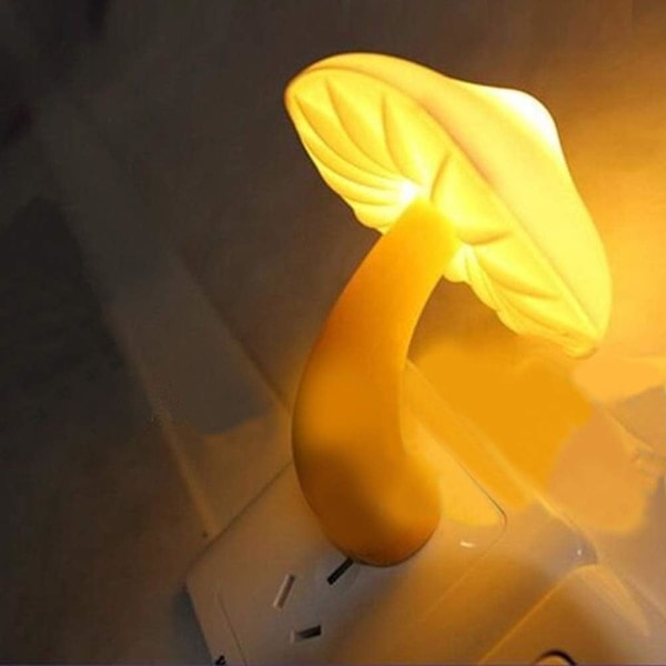 Energibesparende sensor natlampe i form af en svamp med et gult stik med en gennemsnitlig levetid på 50.000 timer