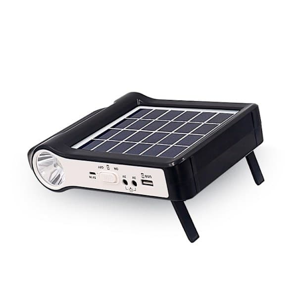 Bärbar solcellsgenerator för utomhusbruk med uppladdningsbart energisystem [PL]