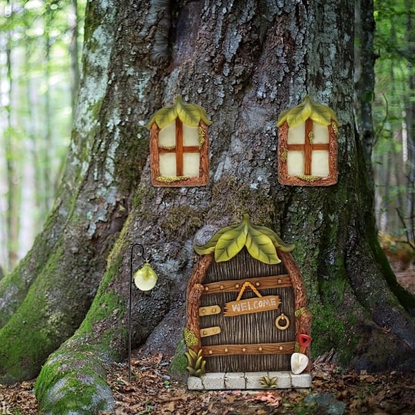 Miniature Fe Trægård Gnome Hus Vindue Dør Have Harpiks Selvlysende Døre og Vinduer Havedekoration Skulpturer Lysende i Mørket (Løvdes...