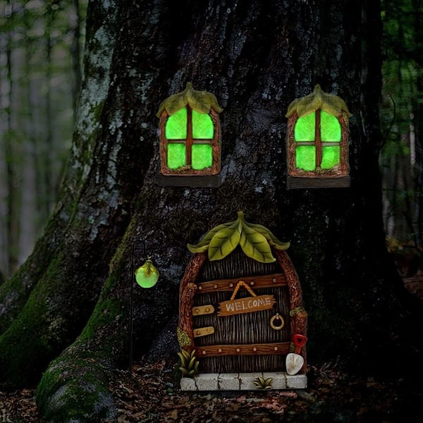 Miniature Fe Trægård Gnome Hus Vindue Dør Have Harpiks Selvlysende Døre og Vinduer Havedekoration Skulpturer Lysende i Mørket (Løvdes...