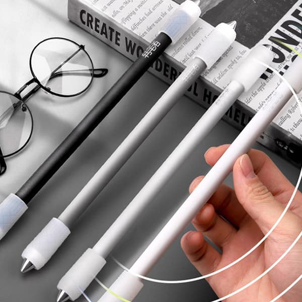 Nyhet Spinning Pen Roterende kulepenn Black