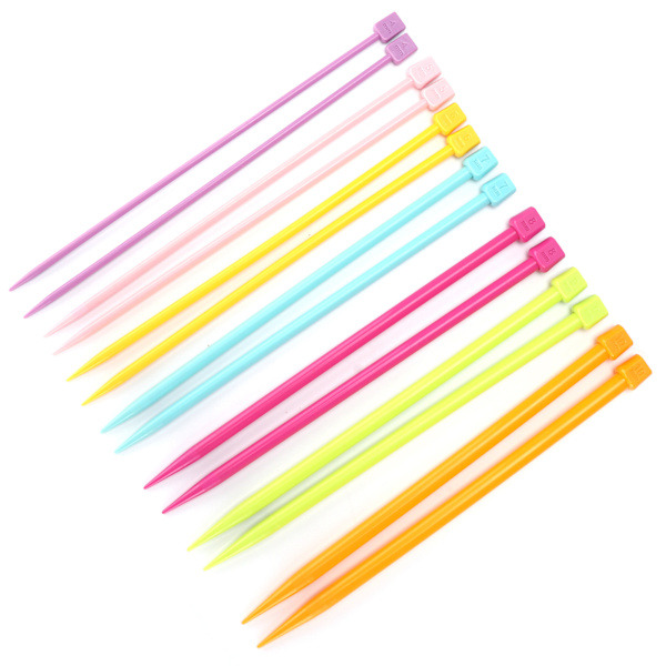 14 st stickor i flera färger, 25 cm, bärbara stickor i plast för DIY-entusiaster