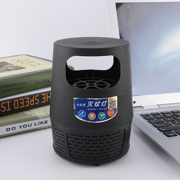 Sähköinen hyttys- ja kärpäsansalaitteisto LED-valolla ja USB-liitännällä