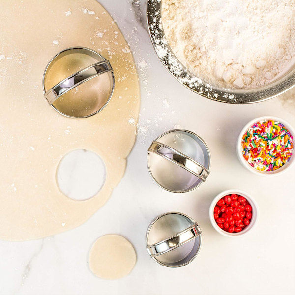 Baking Andersons kake- og fondantformer, rustfritt stål, 3-delt gradert rundt sett med håndtak, sett med 3,42137, svart