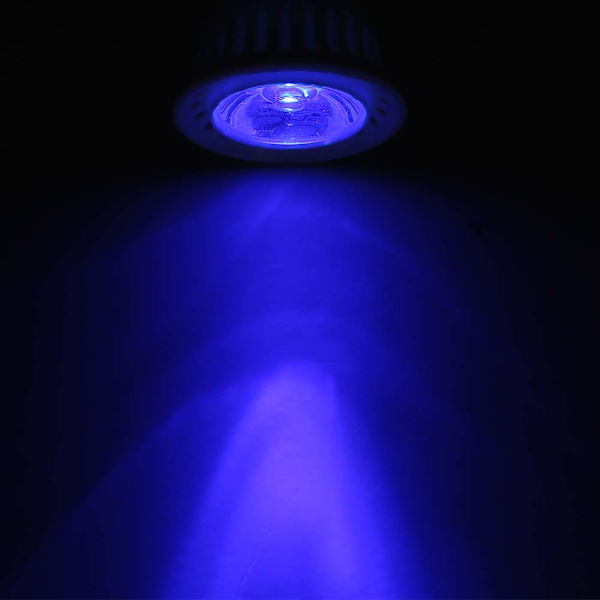 3W E27 10-färgad LED RGB magisk ljuskälla   24-tangenters fjärrkontroll med minnesfunktion