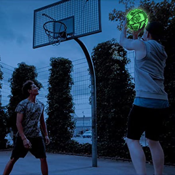 Koko 7 yöpelissä käytettävä koripallo  Dye Light Up Basketball  pimeässä hohtava koripallolahja lelut aikuisille lapsille