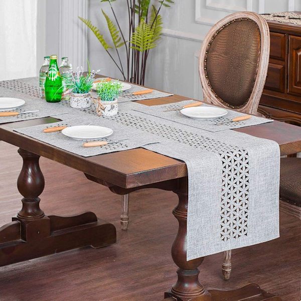 Smukke laser-cut mønstrede bordløbere er velegnede til indendørs og udendørs hjemlige sammenkomster, bryllupper og feriekjoler