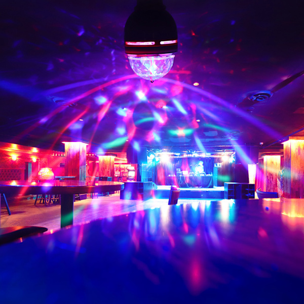 USB-drevet 5V 3-farvet LED-scenelys roterbar RGB-kuglelampe f