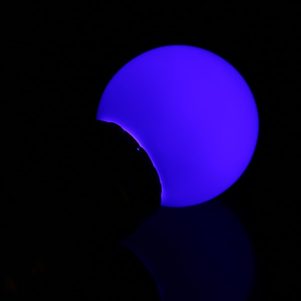 2W E27 Färgglad Rund LED-boll Ljuslampa Globlamp Hem Bar Butik Dekoration Blå