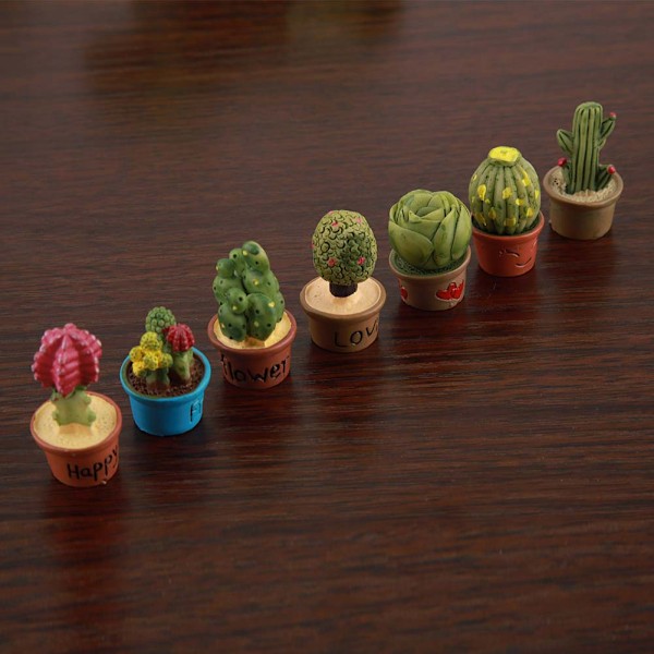 Liten kaktus miniatyr suckulenta växter kruka dockhus dekoration mini växt (7 st)