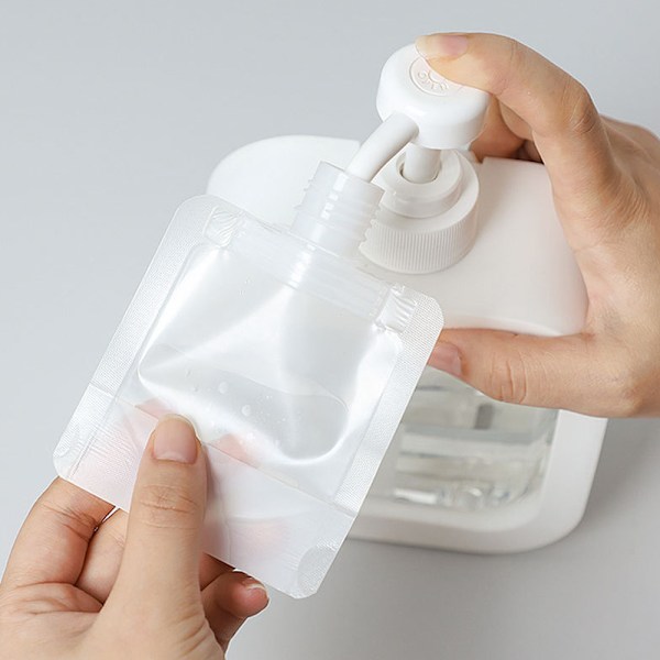 Högkvalitativt PVC-material, Transparent kropp, Slitstarkt material, Bred användning, Utrymmesbesparande design, Läckagesäker, För affärsresor och kortare resor
