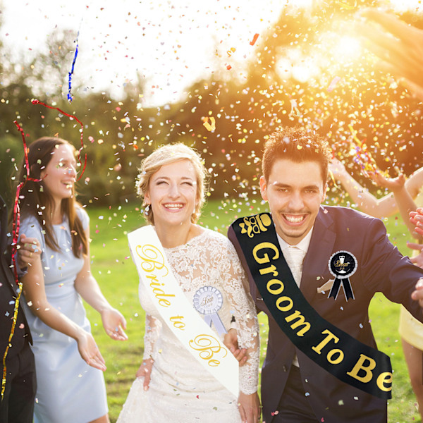 Bride to Be Skärp och Brosch Set: Ett oumbärligt tillskott till möhippeaccessoarer, perfekt för bröllopsdusch och svensexa dekorationer,