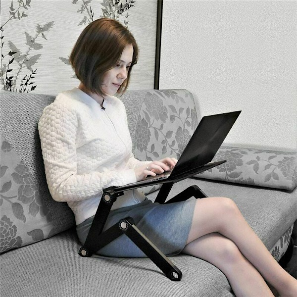 Bärbart Laptopställ, Vikbart Knäbord För Upp Till 17 Tums Enheter, Ergonomiskt Justerbart Laptopbord Med Ventilerad Brickdesign För Sängen