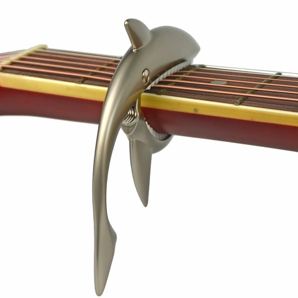Shark Capo, Akustisk Gitarrtillbehör, Unik Design Säkerställer Inget Bandrassel, Hållbar Capo För Stränginstrument, Lätt Att Använda Med Högkvalitativ Finish,