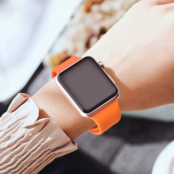Sport Watch Band Kompatibel med Watch 38-40mm Blød Silikone Udskiftning Sport Rem Kompatibel med iWatch Serie 5/4/3/2/1, S/M, M/L