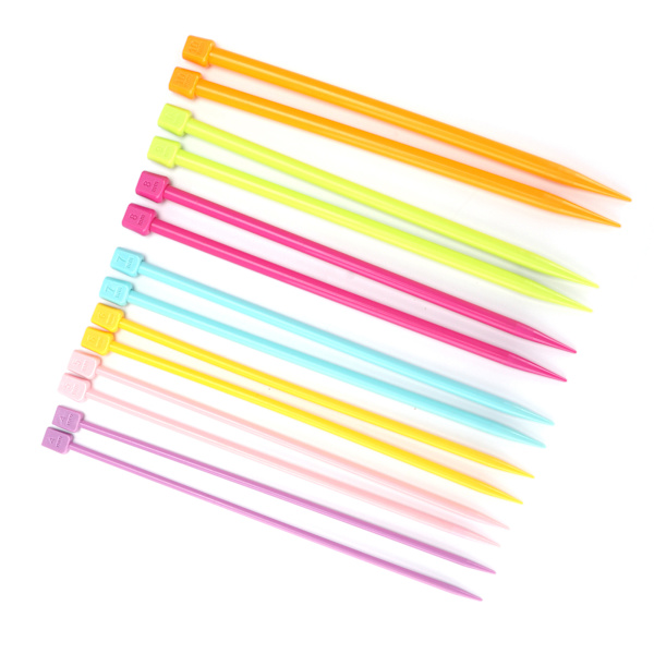 14 st stickor i flera färger, 25 cm, bärbara stickor i plast för DIY-entusiaster