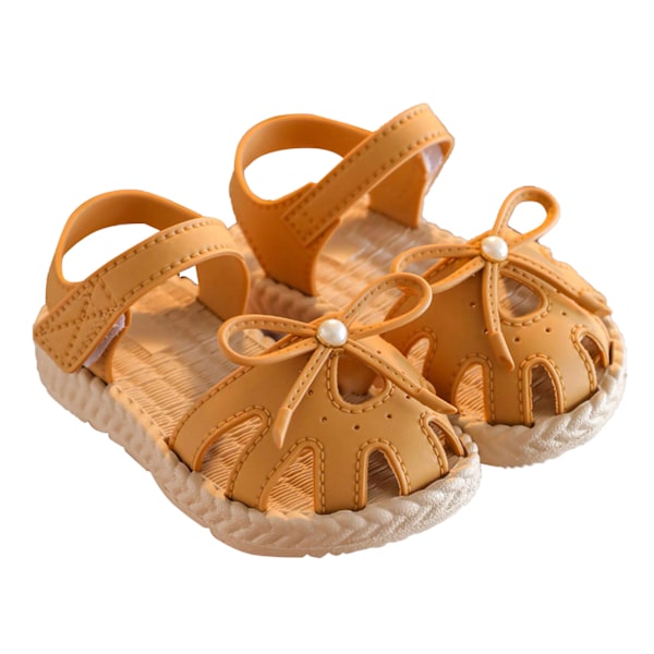 Små piges sandaler bløde skridsikre såler lukket tå søde lette små børns sommersko brune omkring 13,5 cm i 22 yards