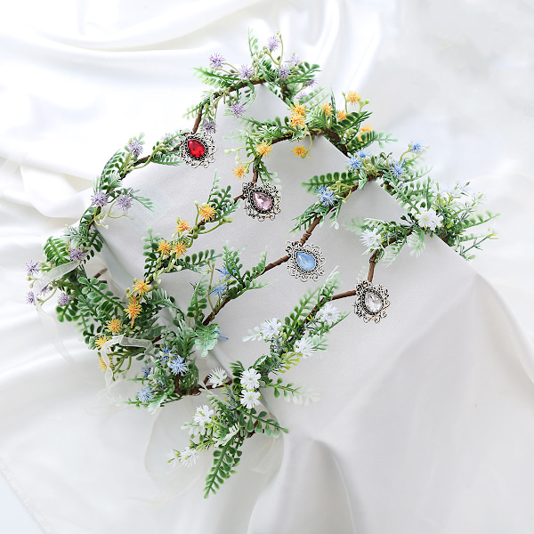 Förtrollande älvdiadem, unik V-formad design, handgjort hantverk, utsökt prydd med konstgjorda blommor och strass, justerbar för