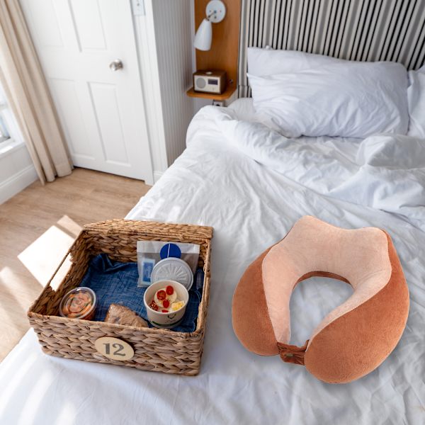 Rejsepude til børn og voksne, sød dyreformet memory foam nakkepude