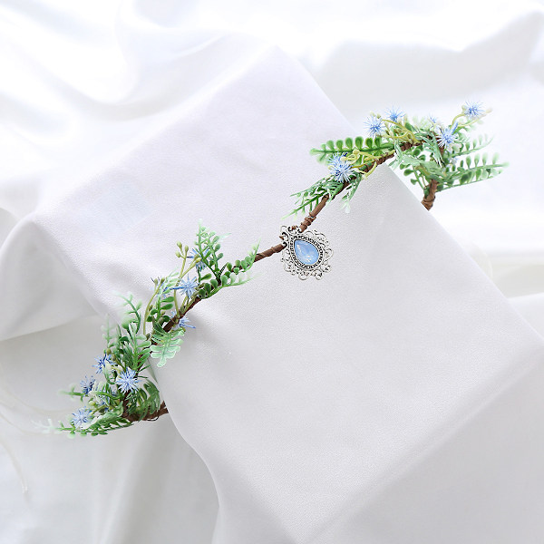 Förtrollande älvdiadem, unik V-formad design, handgjort hantverk, utsökt prydd med konstgjorda blommor och strass, justerbar för