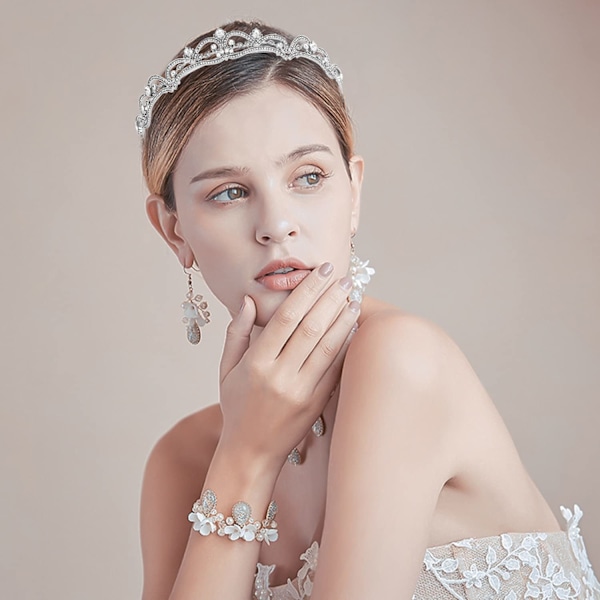 Elegant Kristalltiara, Rostfri Bröllopstiara med Glittrande Kristaller, Handgjorda Lövsmycken för Prinsesskrona, Högkvalitativ Legering