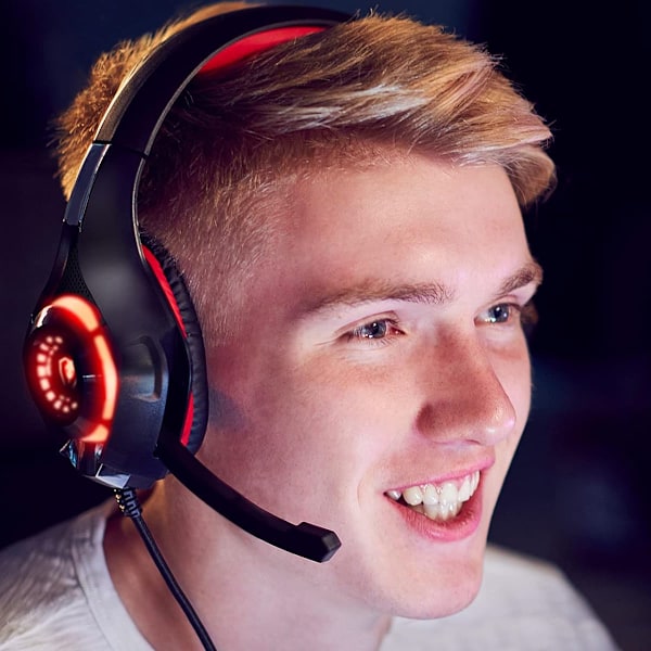 Trådlöst Gamingheadset, Cool RGB-belysning för en fantastisk visuell upplevelse, Infällbart huvudband för personlig passform, Volymkontroll i mitten