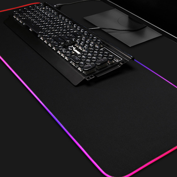 Chroma RGB Gamingmusmatta, Optimerad för alla sensorer med mikrotexturerad tygyta, Halkfri bas för skrivbordsstabilitet, 8 dynamiska + 7 statiska färger