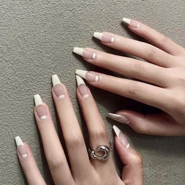 Franska kisttryck på naglar för kvinnor Glansigt omslag Falska naglar Ballerina nagelkonst DIY Akryl falska nagelspetsar Stick on naglar 24 st