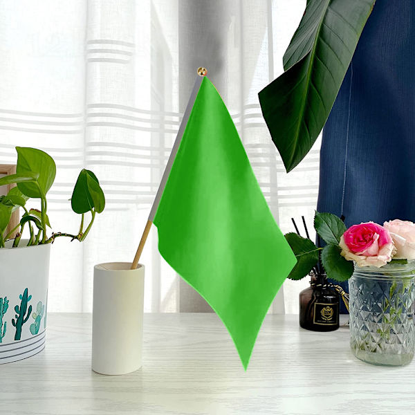 20 kpl lipputanko viiriä lipputanko kädessä pidettävä pienet liput mini kolmio lippu juhla koriste karnevaaleihin, sisä- ja ulkotapahtumiin - 14 x 21cm